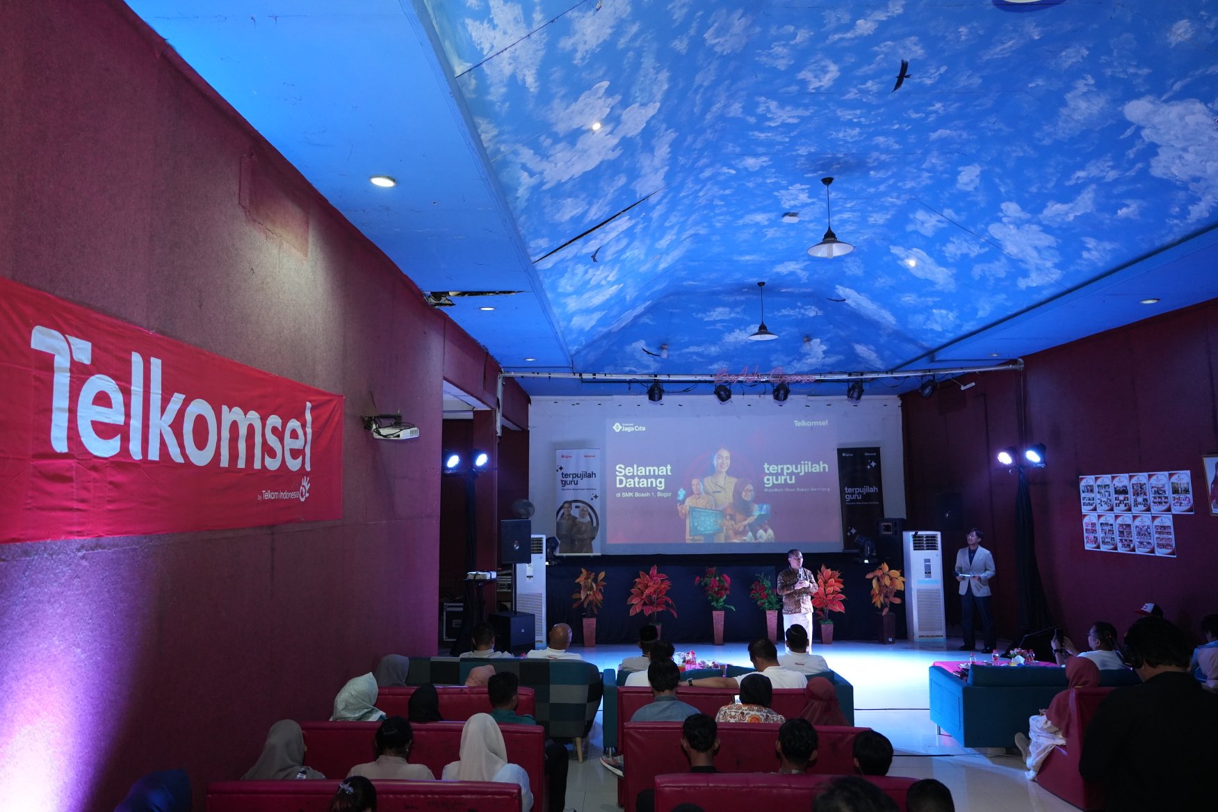 Telkomsel Luncurkan Terpujilah GURU, Latih Guru Kuasai AI dan Teknologi Digital