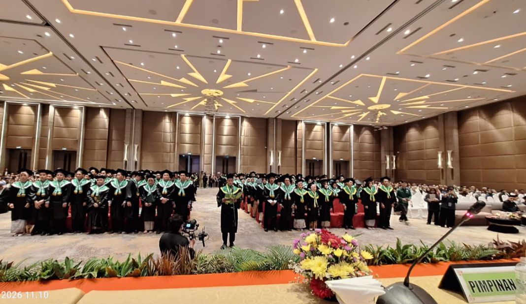 Universitas Raharja Wisuda 373 Lulusan, Tekankan Daya Saing dan Pengabdian