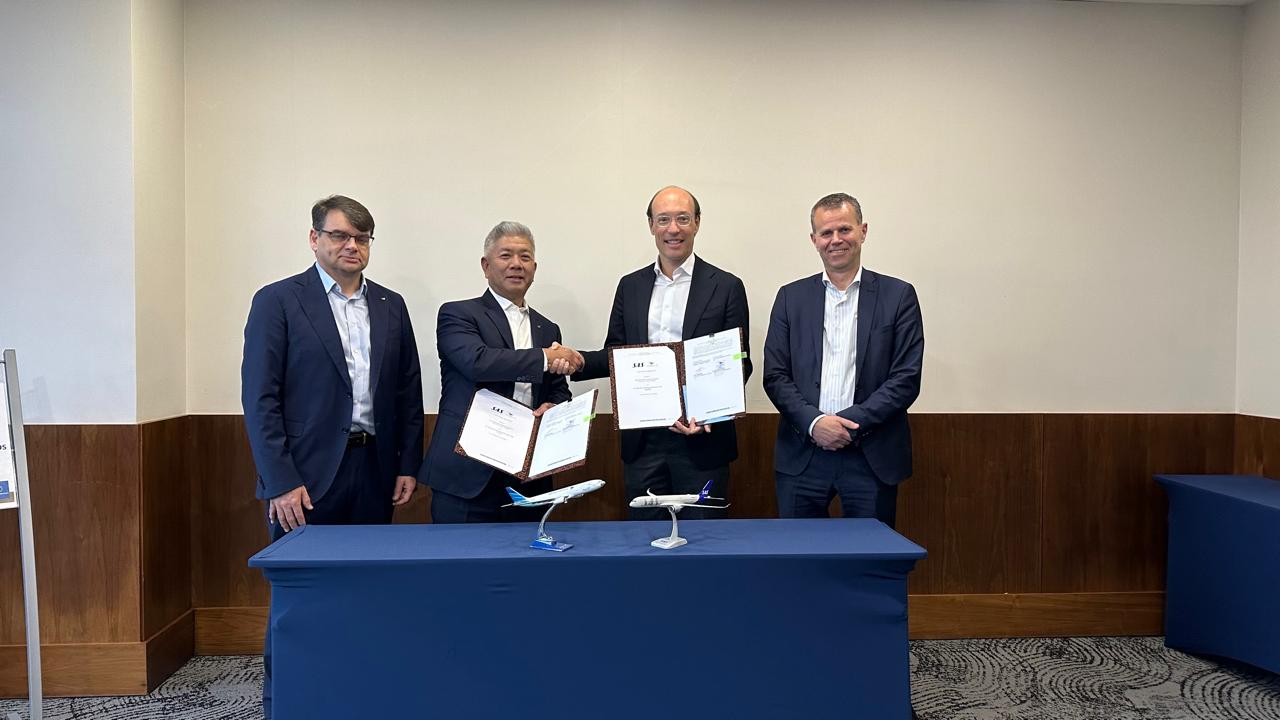 JKTDPGA-SiaranPers_VI.2026 Maskapai nasional Garuda Indonesia memperluas jaringan konektivitas internasional melalui kerja sama codeshare dengan Scandinavian Airlines (SAS) guna memperkuat akses perjalanan antara Indonesia dan kawasan Nordik serta meningkatkan daya saing kedua maskapai di pasar Asia dan Eropa Utara.