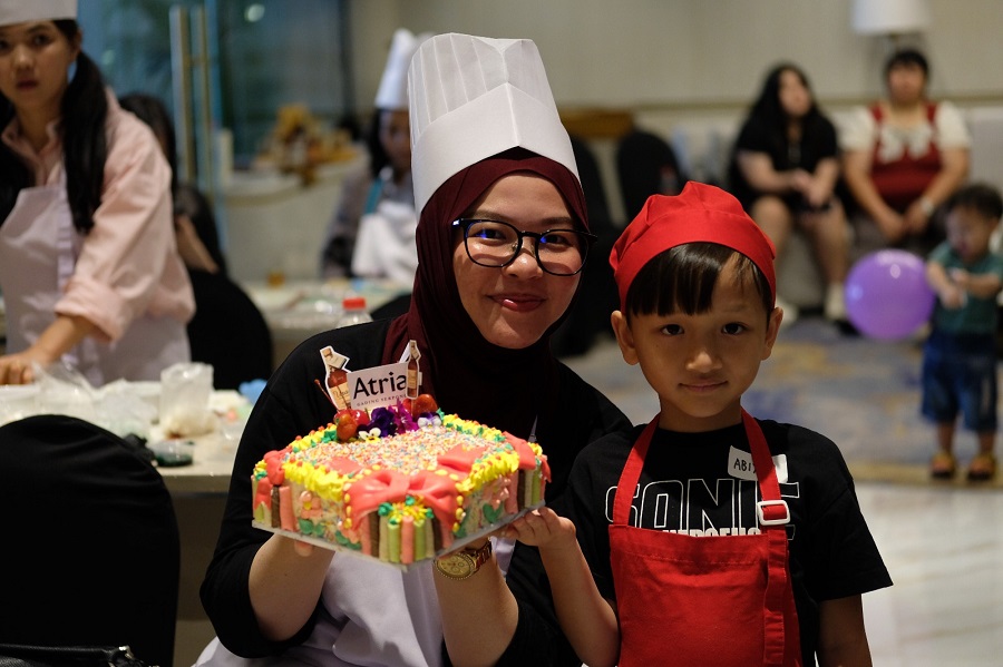 Atria Hotel Gading Serpong Gelar Lomba Dekorasi Kue Ibu dan Anak