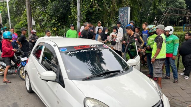 Diduga Alami Angin Duduk, Pria Tewas Setelah Keluar dari Mobil di Daan Mogot