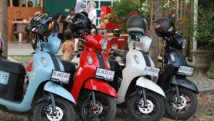 Harga BBM Naik, Penjualan Motor Listrik Indomobil Melonjak hingga 4 Kali Lipat