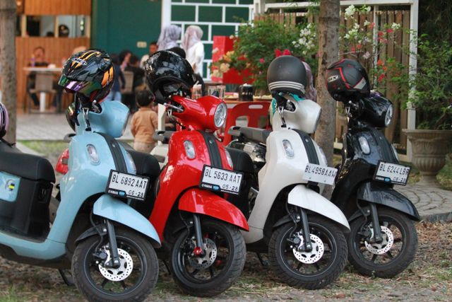 Harga BBM Naik, Penjualan Motor Listrik Indomobil Melonjak hingga 4 Kali Lipat