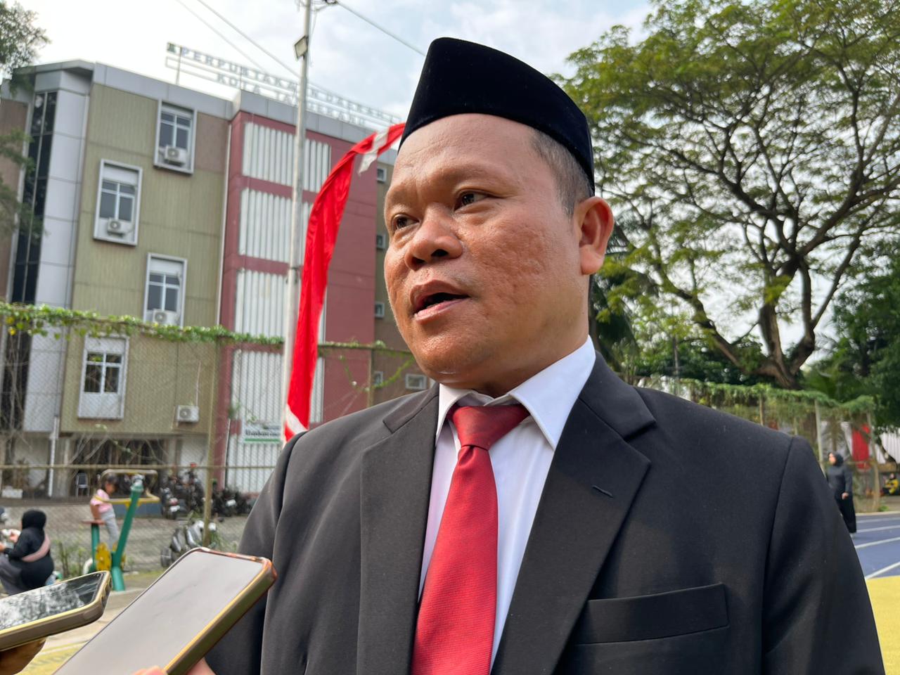 Kepala Kantor Kemenag Kota Tangerang, H. Iin Solihin