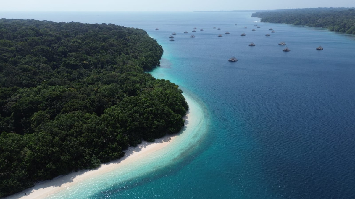 Menjelajahi Ujung Kulon, Pesona Wisata Alam Kelas Dunia di Barat Banten Menjelajahi Ujung Kulon, Pesona Wisata Alam Kelas Dunia di Barat Banten