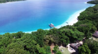 Menyeruput Kedamaian di Pulau Peucang, Sepotong Surga di Ujung Barat Jawa Menyeruput Kedamaian di Pulau Peucang, Sepotong Surga di Ujung Barat Jawa