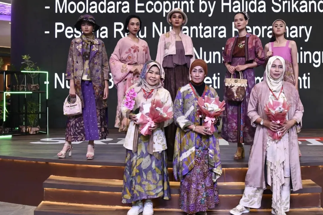 Mooladara Eco Fashion Andalkan Inovasi Warna Alam untuk Ikuti Tren Fashion. foto : IG Mooladara eco fashion