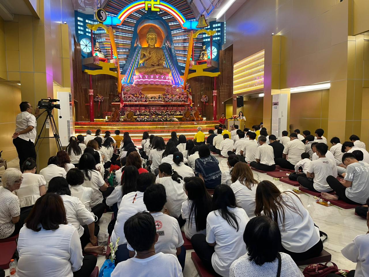 Perayaan Waisak 2570 BE di Boen San Bio Usung Tema Perdamaian Dunia (1) Ratusan umat Buddha mengikuti Perayaan Tri Suci Waisak 2570 BE/2026 di Klenteng Boen San Bio, Kecamatan Karawaci, Kota Tangerang, pada Minggu, 31 Mei 2026