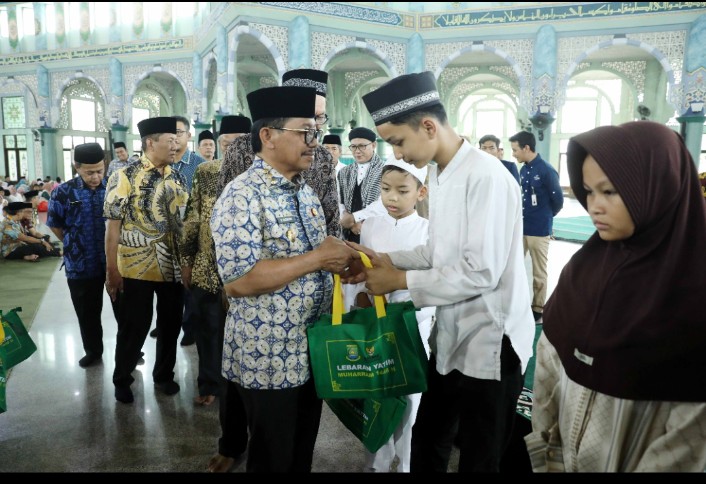 Lebaran Anak Yatim, Baznas Tangerang Salurkan Bantuan Rp500 Juta