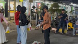 20 Tahun Menjual Koran, Suparlan Bertahan di Tengah Disrupsi Media Digital