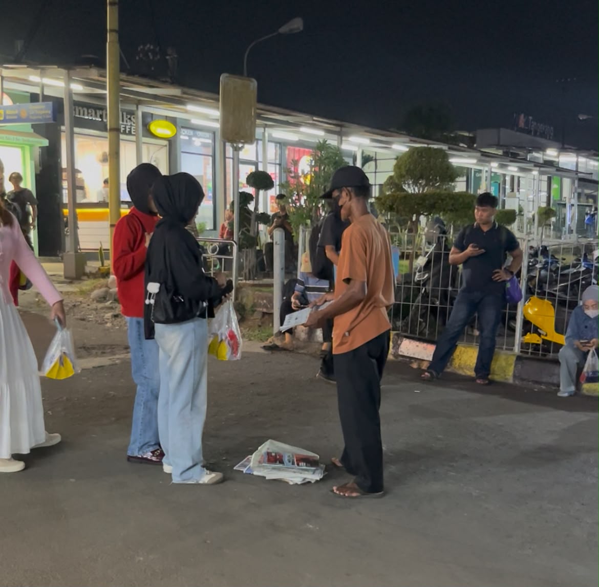20 Tahun Menjual Koran, Suparlan Bertahan di Tengah Disrupsi Media Digital