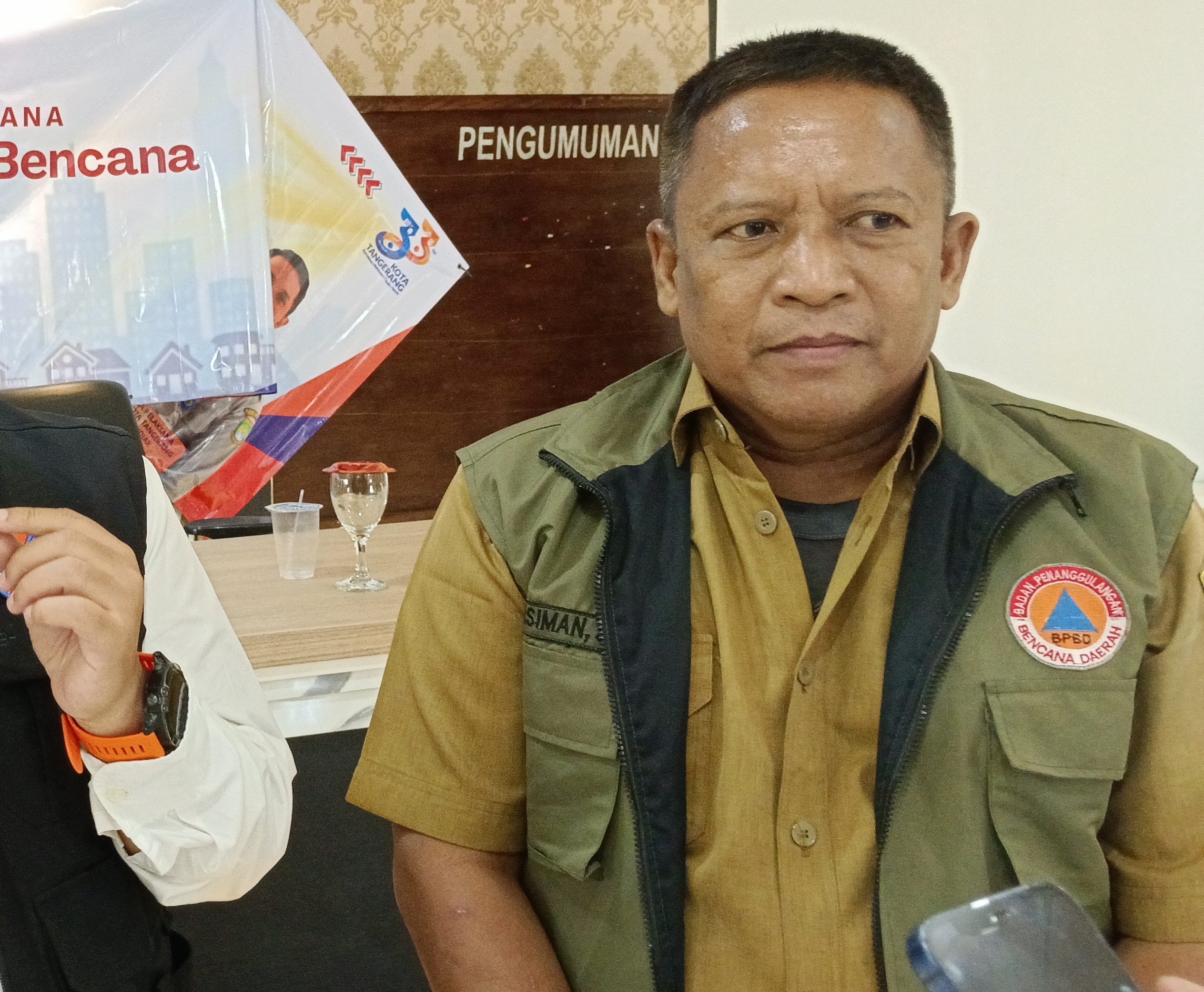 BPBD Kota Tangerang Siapkan Grup WhatsApp Kelurahan, Warga Bisa Lapor Bencana Lebih Cepat BPBD Kota Tangerang Siapkan Grup WhatsApp Kelurahan, Warga Bisa Lapor Bencana Lebih Cepat