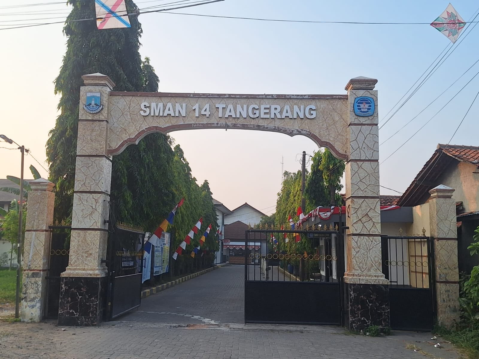 Diminta Mundur dari SMAN 14, Siswa Tegaskan Statusnya Hanya Admin Grup, Bukan Pemimpin Kelompok