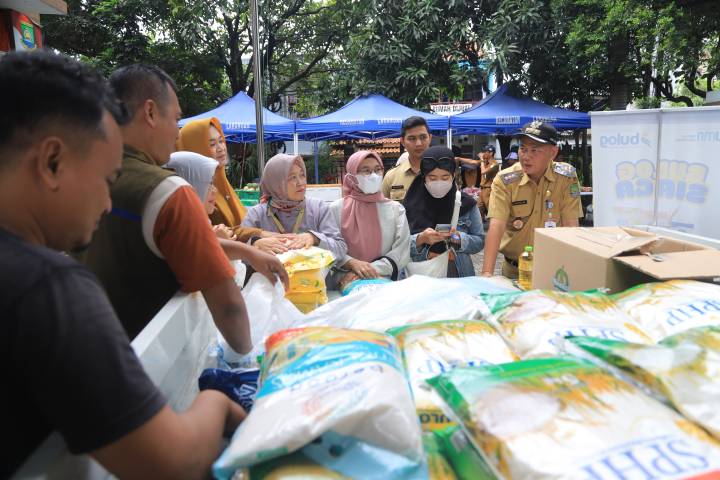 Jadwal Gerakan Pangan Murah Kota Tangerang Digelar 23 Juli-13 Agustus, Paket Sembako Rp95 Ribu Pemkot Tangerang Kembali Gelar Gerakan Pangan Murah, Warga Bisa Beli Sembako di Bawah Harga Pasar