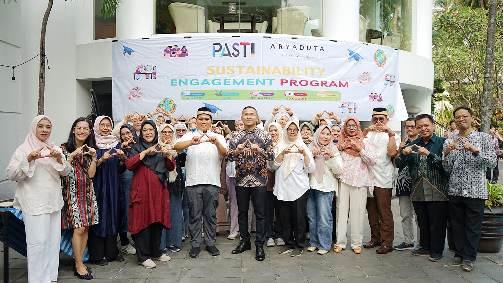 Lewat Program CSR Sapta Rasa, ARYADUTA Lippo Village Ajak Warga Bencongan Indah Belajar Pastry