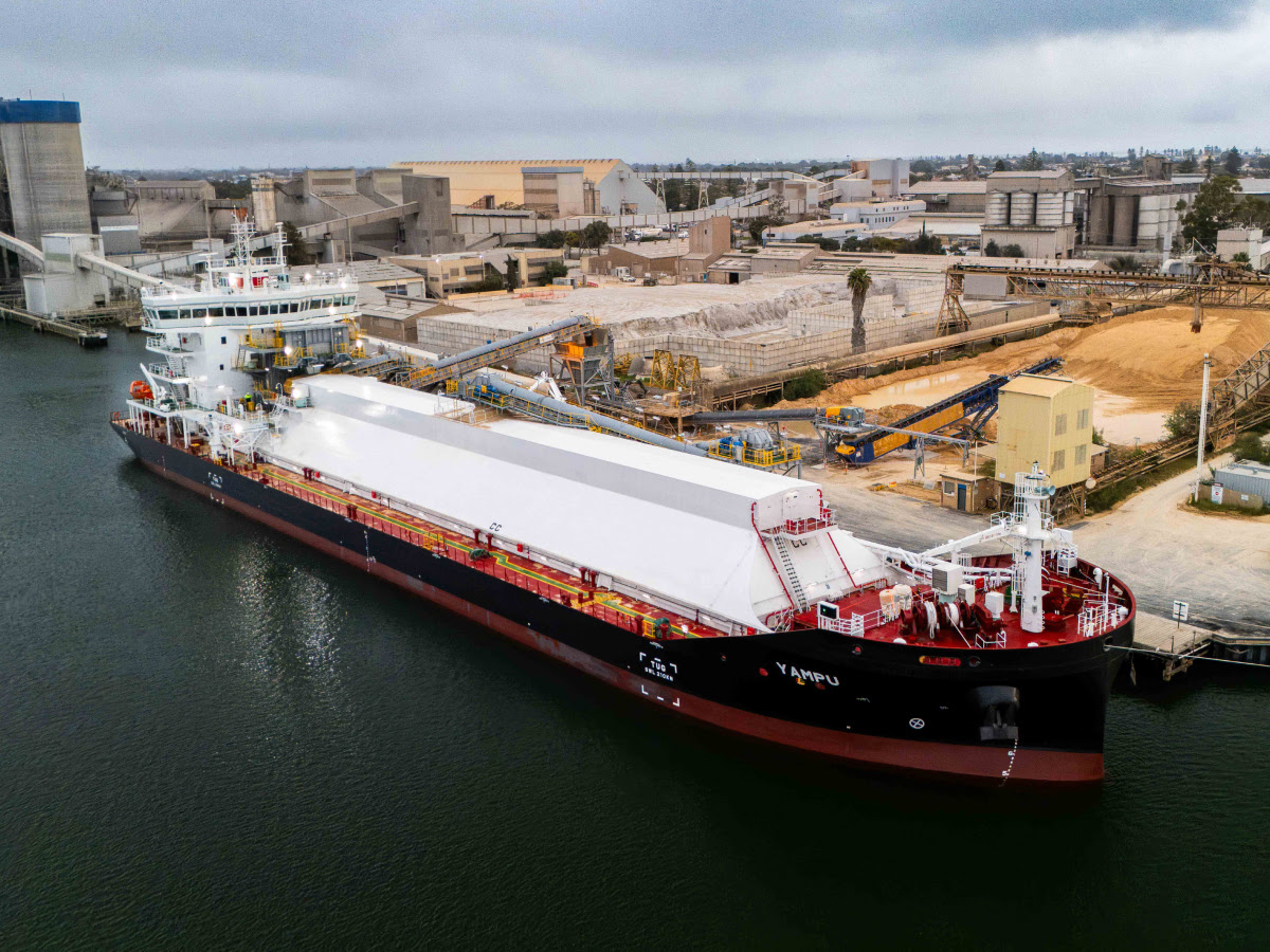 Adbri dan CSL Operasikan MV Yampu, Kapal Bertenaga Baterai Pertama di Dunia