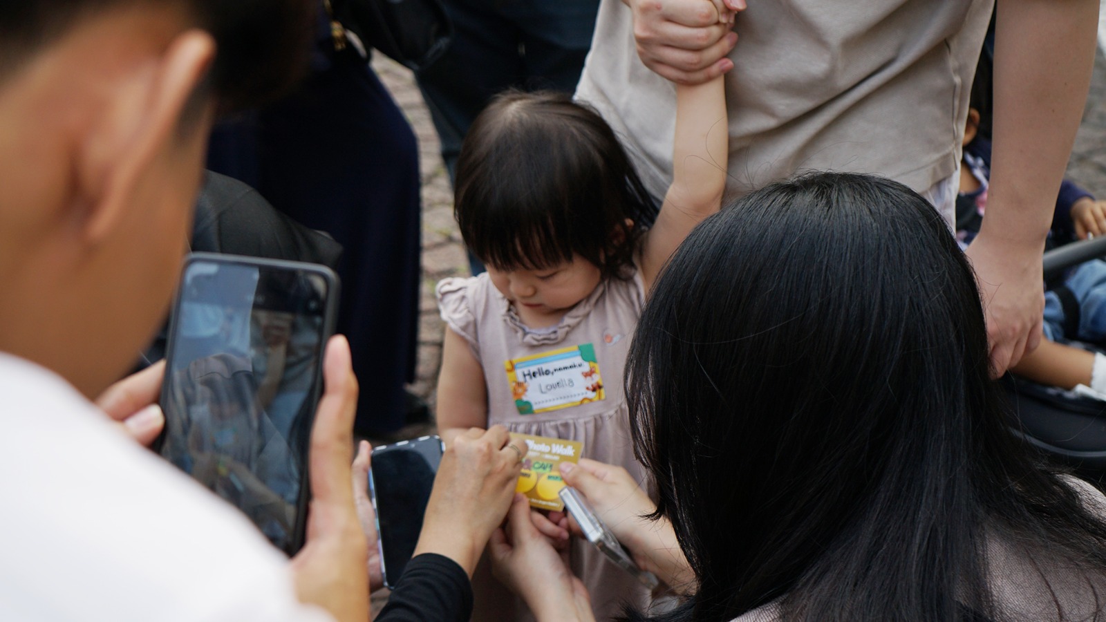 Belajar Fotografi Sambil Bermain, Family Photo Walk Jadi Momen Seru Keluarga di ARYADUTA