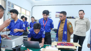 Pengangguran Terbuka Banten Turun, Pemprov Gandeng Industri Serap Lulusan SMK