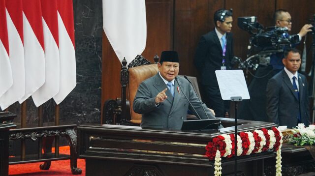 Prabowo Digitalisasi Bansos Pangkas Verifikasi hingga Hitungan Menit