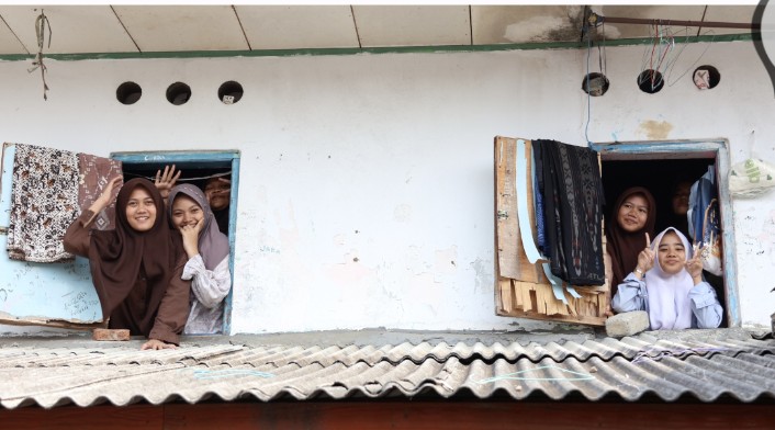 BBWS Ciliwung Cisadane Salurkan 8 Ribu Air Bersih ke Pondok Pesantren Nihayatul Amal Serang