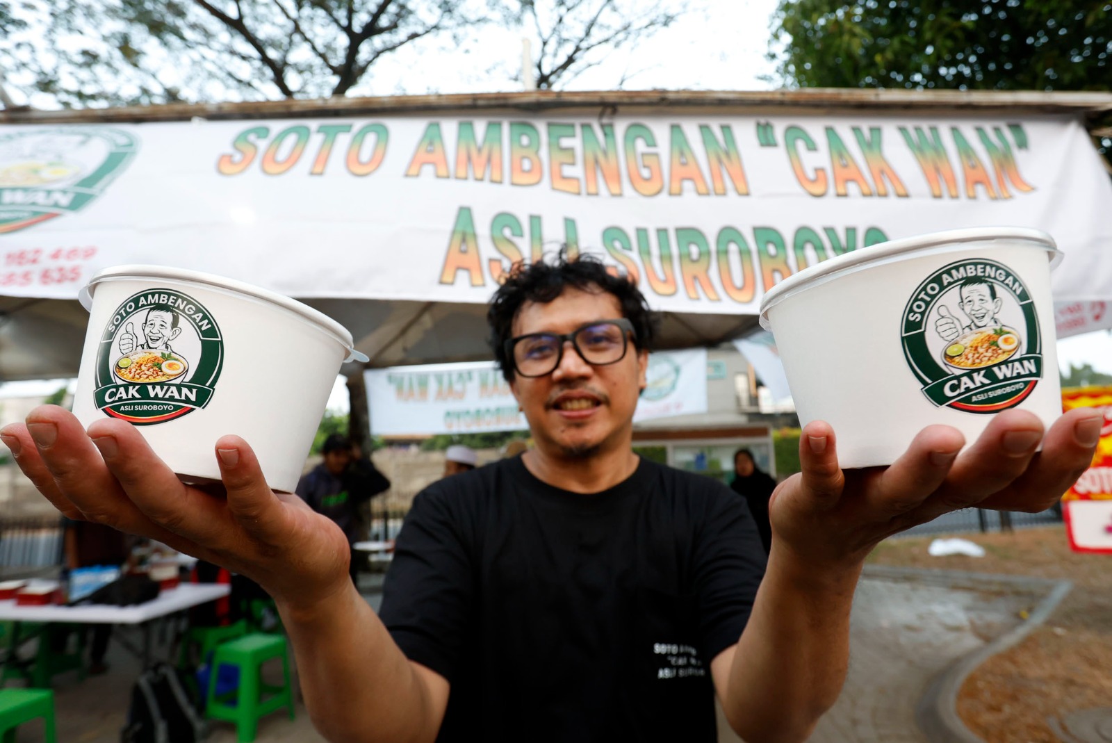 Soto Ambengan Cak Wan Asli Surabaya Resmi Buka di Pasar Modern Graha Raya