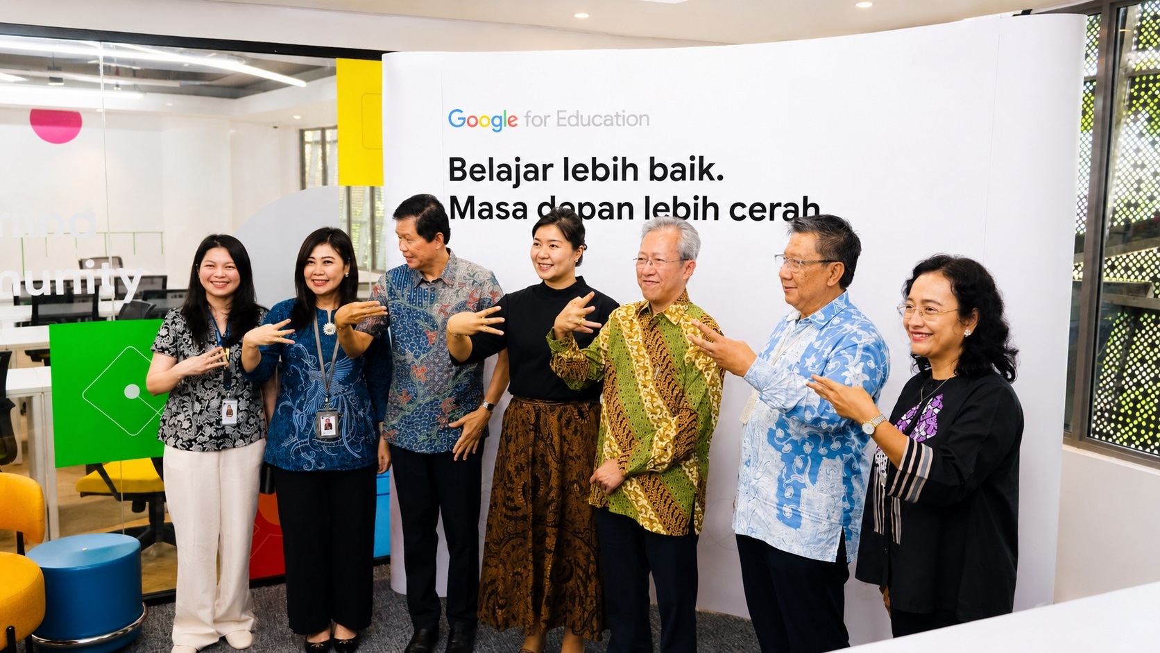 UMN menjadi perguruan tinggi pertama di kawasan Jabodetabek yang memiliki pusat pembelajaran AI hasil kolaborasi dengan Google for Education Indonesia.
