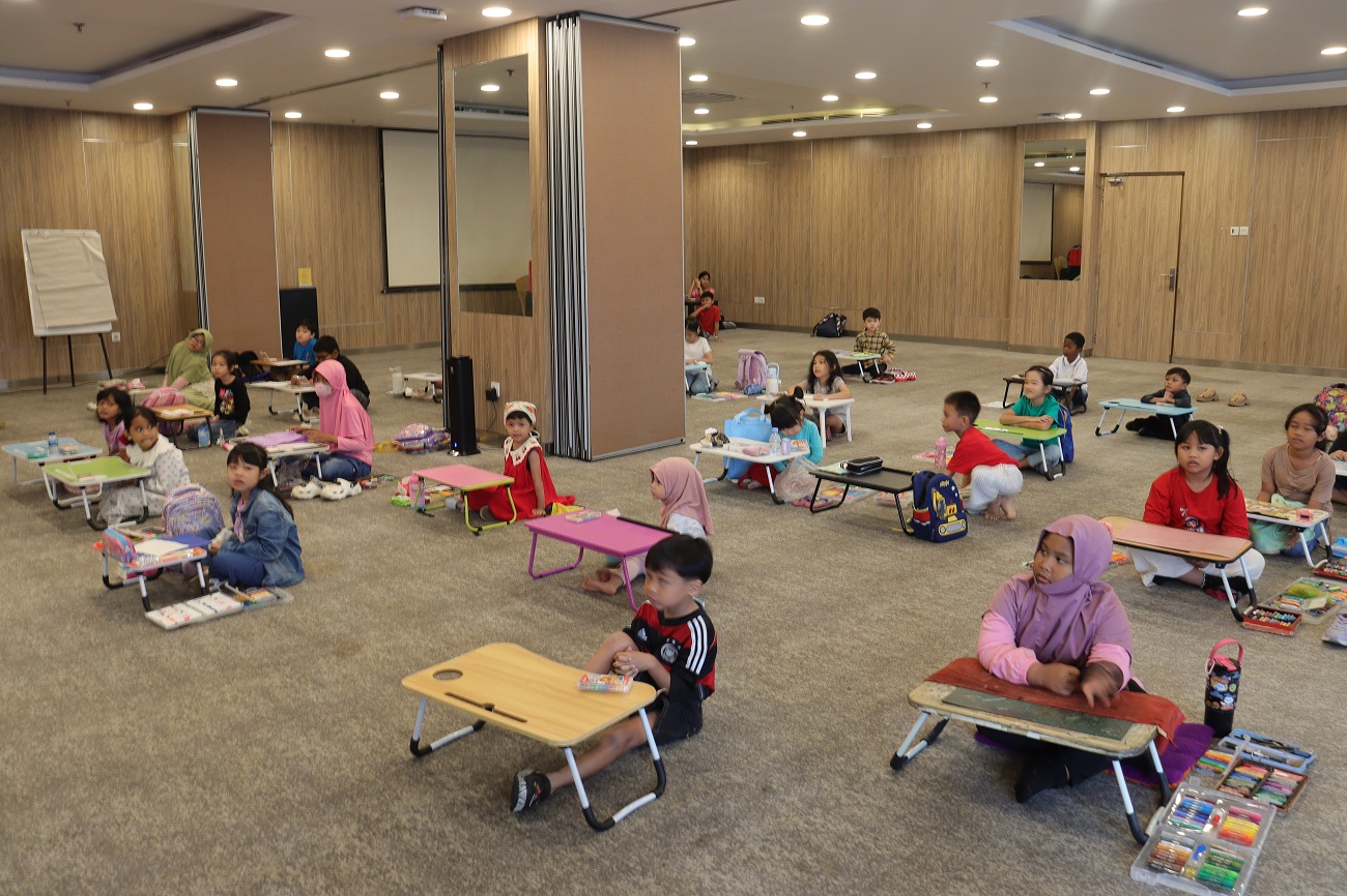 Vega Hotel Gading Serpong Ajak Anak Asah Kreativitas