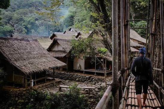 Aturan Wisatawan di Baduy Panduan Lengkap Sebelum Menjejakkan Kaki di Tanah Adat Kanekes
