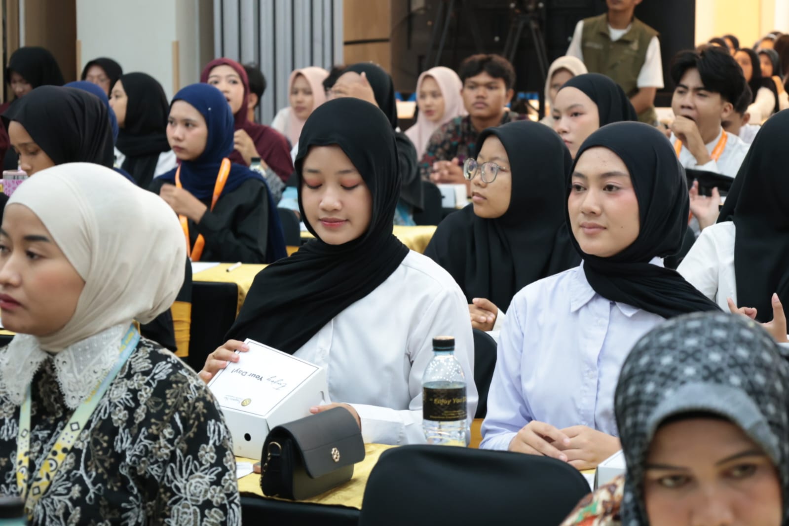 Beasiswa Tangerang Gemilang 2026, 1.000 Lebih Mahasiswa Dapat Bekal Kuliah