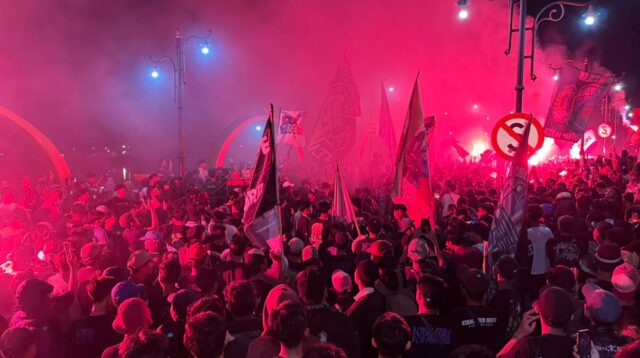 HUT ke-73 Persita, Persita Fans Gelar Ikrar Setia di Jembatan Kaca Tangerang