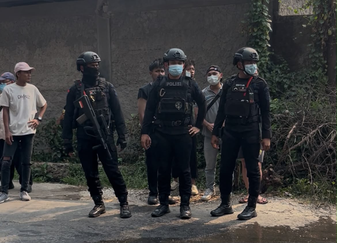 Jawaban Polres Soal Brimob Bersenjata Berjaga di Lokasi Kebakaran Pabrik Lampu Batuceper