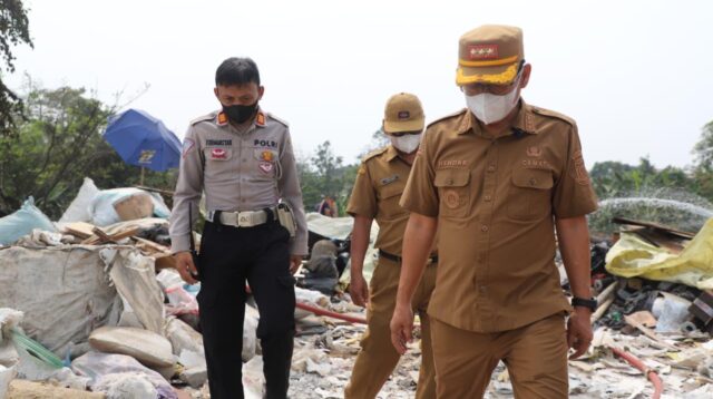 Gerak Sat-set, Kecamatan Cibodas Respons Cepat Kebakaran Penampungan Limbah