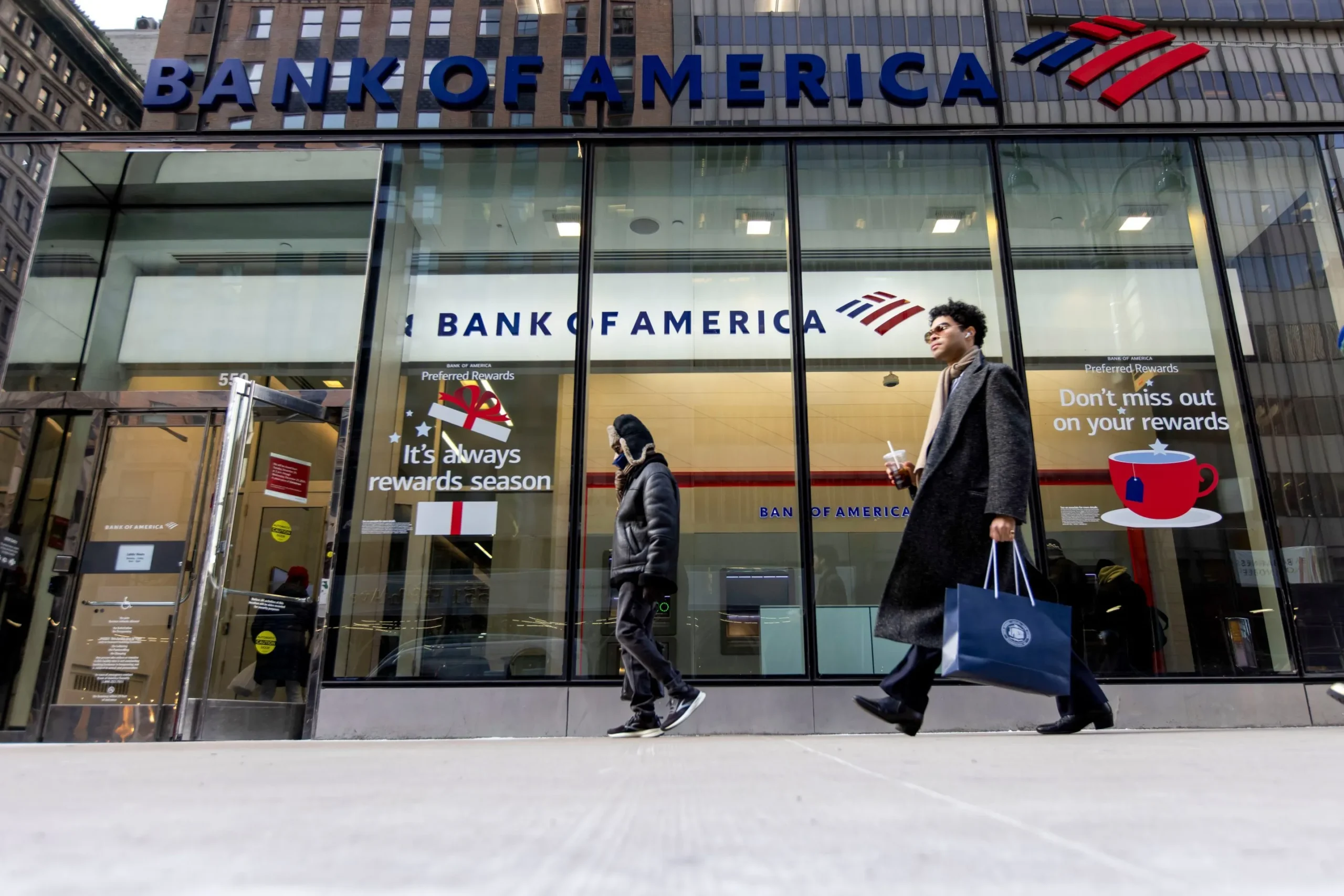 Penusukan Acak di Times Square New York Eksekutif Bank of America Tewas, Pelaku Ditembak Polisi