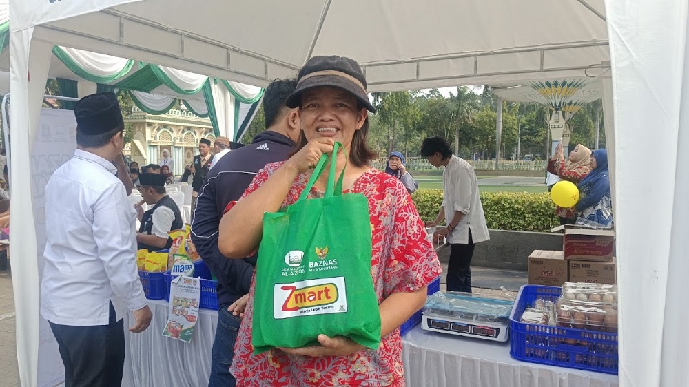 Manfaat program ini juga dirasakan dari sisi pembeli. Septi Rahayu, warga yang berbelanja kebutuhan pokok di Z-Corner