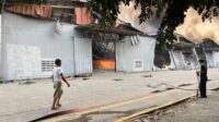 Api Lahap 9 Gudang di Jatiuwung, Sumber Air Kering Jadi Kendala Pemadaman