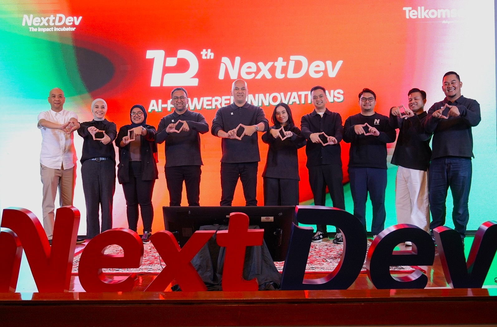 Telkomsel kembali menghadirkan NextDev tahun ke-12 dengan mengusung tema AI-Powered Innovations. Program ini terdiri atas tiga tahapan utama, yaitu Scouting, Academy, dan Summit. Nexdev tahun ke-12 ini berfokus pada impact incubator yang mendorong kapabilitas AI technopreneur untuk berinovasi dan menciptakan manfaat nyata yang berkelanjutan.