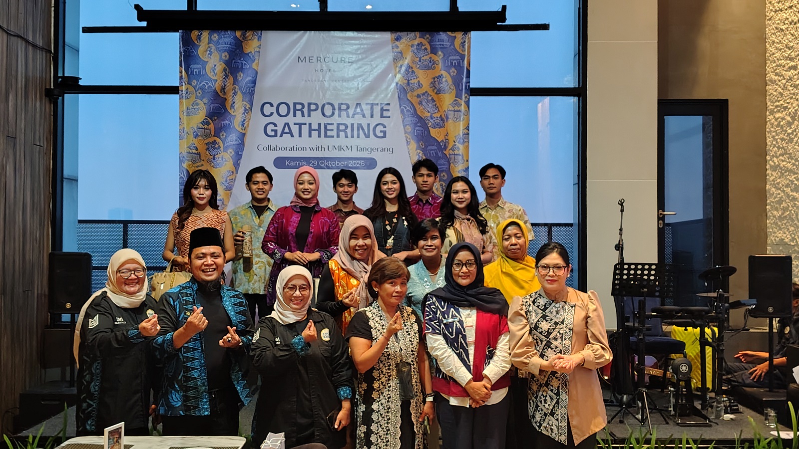 Peragaan Busana Batik di Mercure Tangerang Centre Libatkan 5 Brand UMKM Lokal