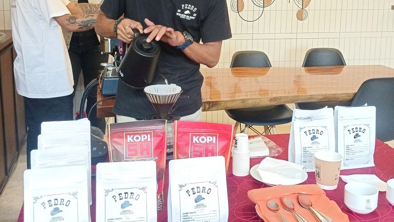 Rahasia Membuat Kopi Tubruk Enak, Jangan Diaduk