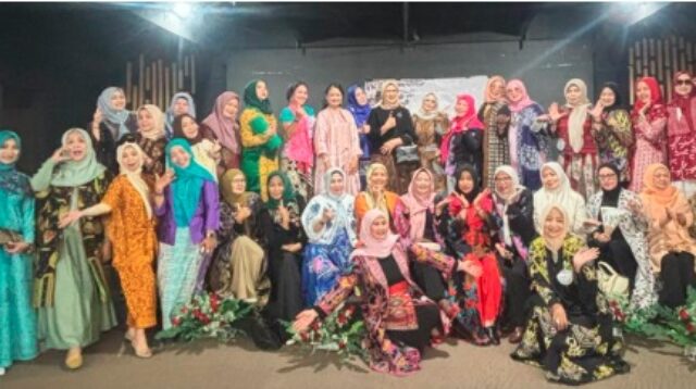 Rayakan Hari Batik Nasional, Swiss-Belhotel Serpong Angkat Motif Khas Tangsel Lewat Fashion Show
