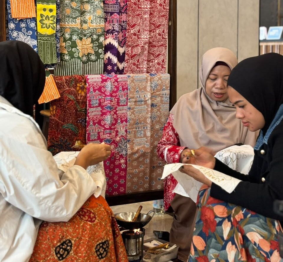 Sambut Hari Batik Nasional, Citadines Connect Airport Jakarta Gelar Kelas Membatik Gratis